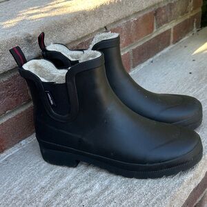 Tretorn Black Ankle Rain Boots with Cozy Lining